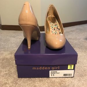 Steve Madden Shiine Nude Pumps Size 11